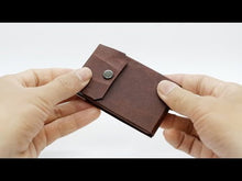 ギャラリービューアコインも入るカードケース 縦型に読み込んでビデオを見る