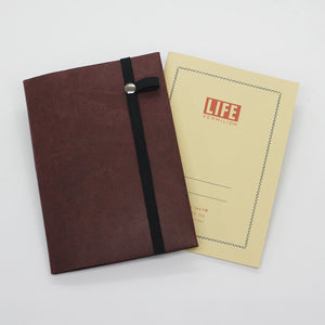 ほぼ日手帳オリジナルやミドリMDノートなど、A6サイズのノートが収納できる、スリムで軽く環境にもやさしい、耐洗紙製のノートカバーです。